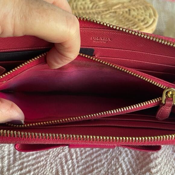 Prada Saffiano leather zip around wallet with bow in Peony Pink - Picture 5 of 12